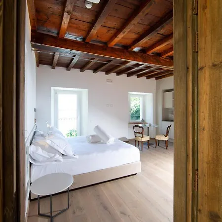 Casa Castagna 1620 Bed & Breakfast Mergozzo Exterior photo