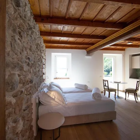 Casa Castagna 1620 Bed & Breakfast Mergozzo Exterior photo