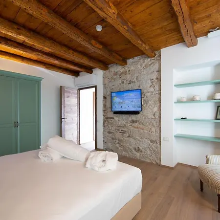 Casa Castagna 1620 Bed & Breakfast Mergozzo Exterior photo