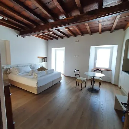 Casa Castagna 1620 Bed & Breakfast Mergozzo Exterior photo