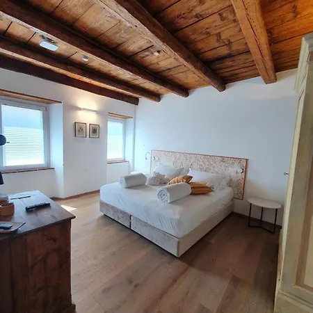 Casa Castagna 1620 Bed & Breakfast Mergozzo Exterior photo